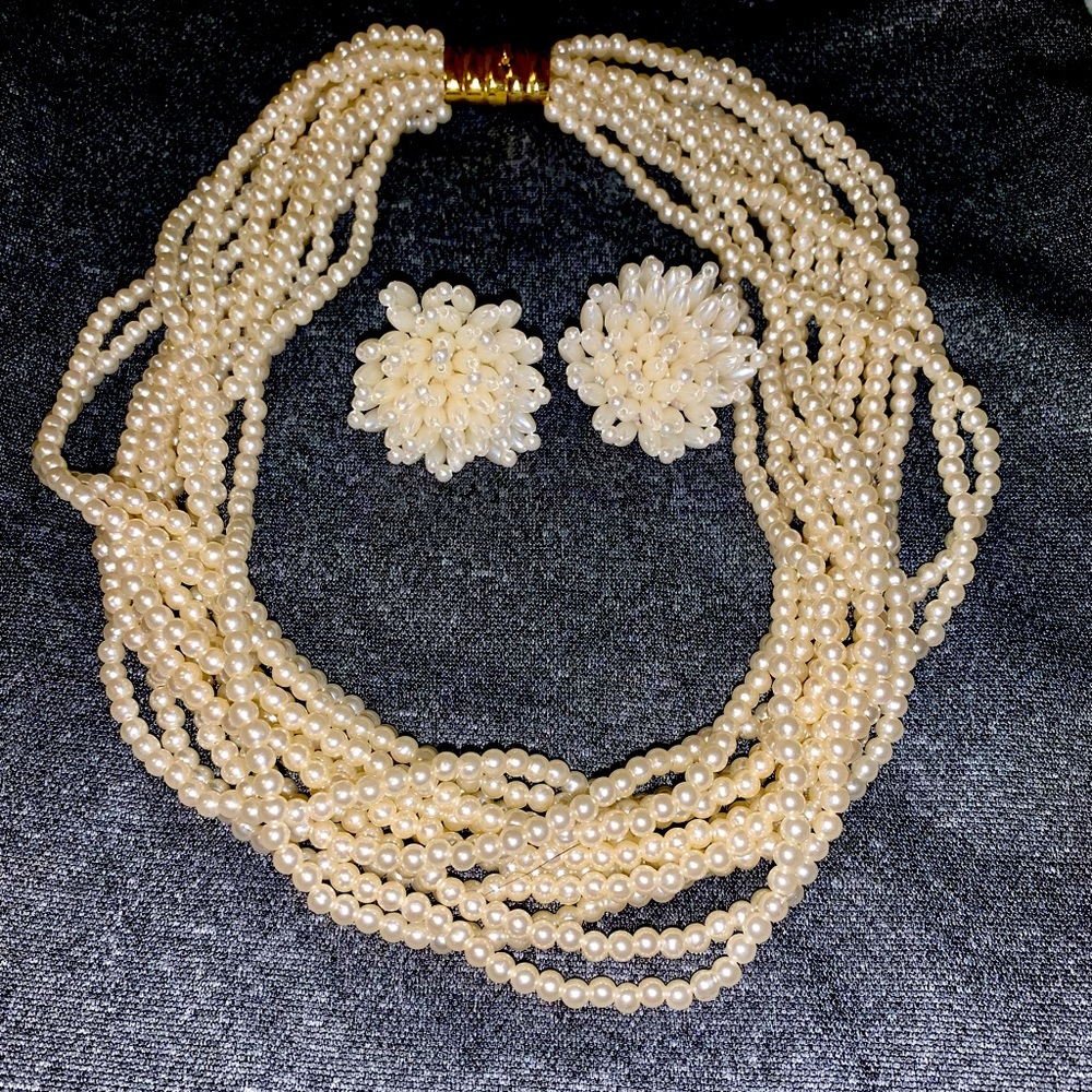 ❤️Nine Strands Seed Pearls Necklace Clip On Earrings Gold Tone Clasp